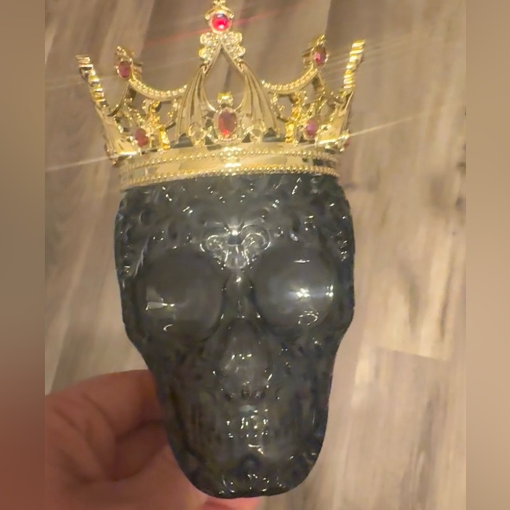 Bath & Body Works 2023 Spooky Skull King Light Up Wallflower Plug-In Nightlight